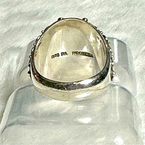 SARDA Mother of Pearl Sterling Ring - Picture 3 of 4